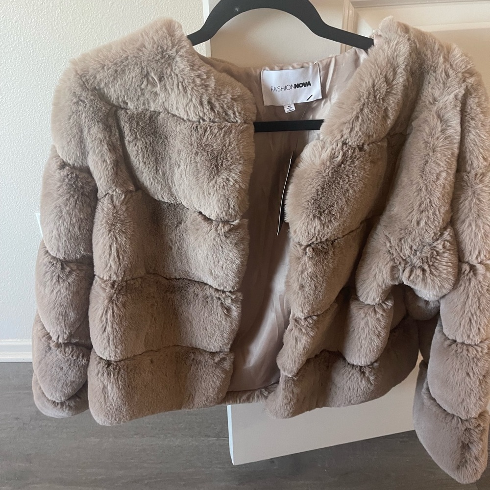 BRAND NEW faux fur coat